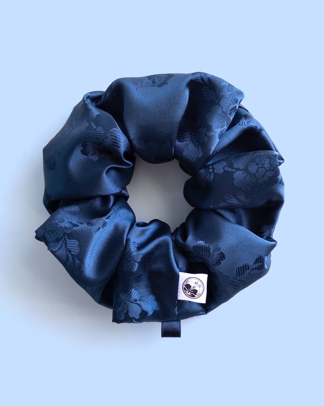 Navy hanbok scrunchie from Haruyeon Hawaii