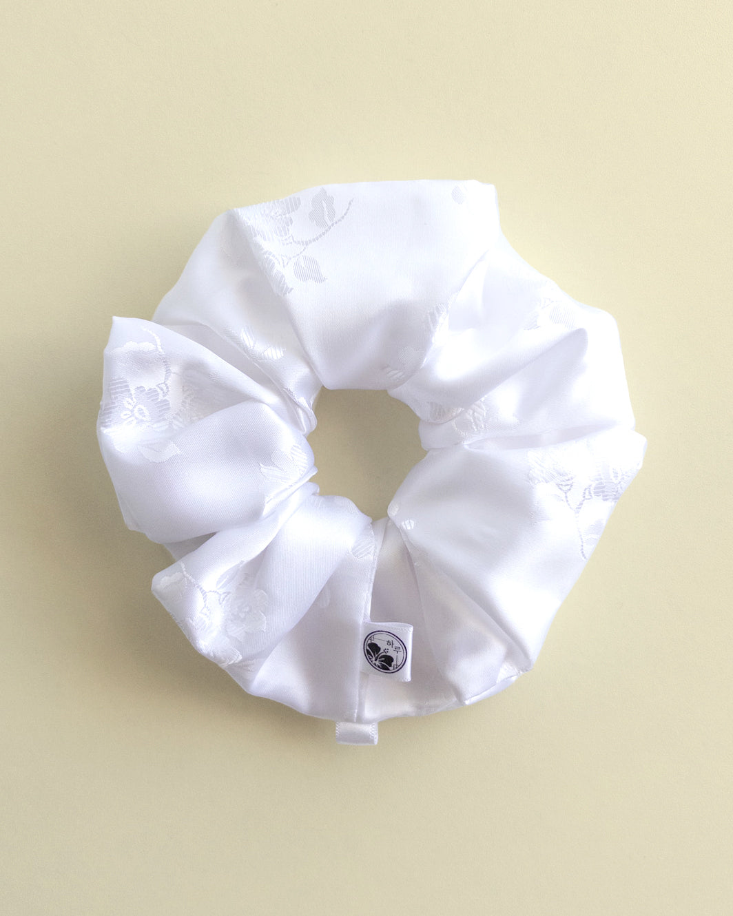 White hanbok scrunchie