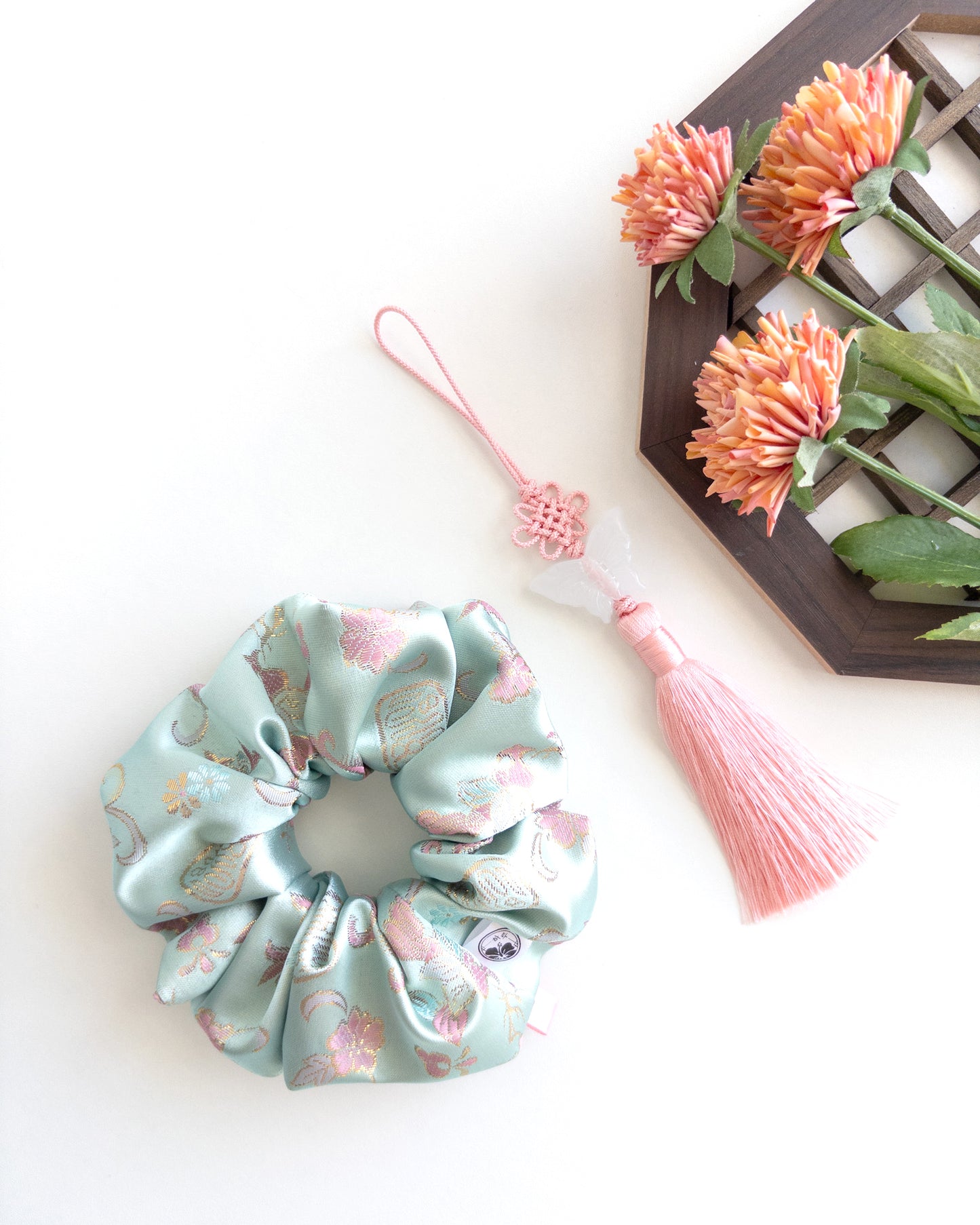 Yoonseul Hanbok Scrunchie with norigae