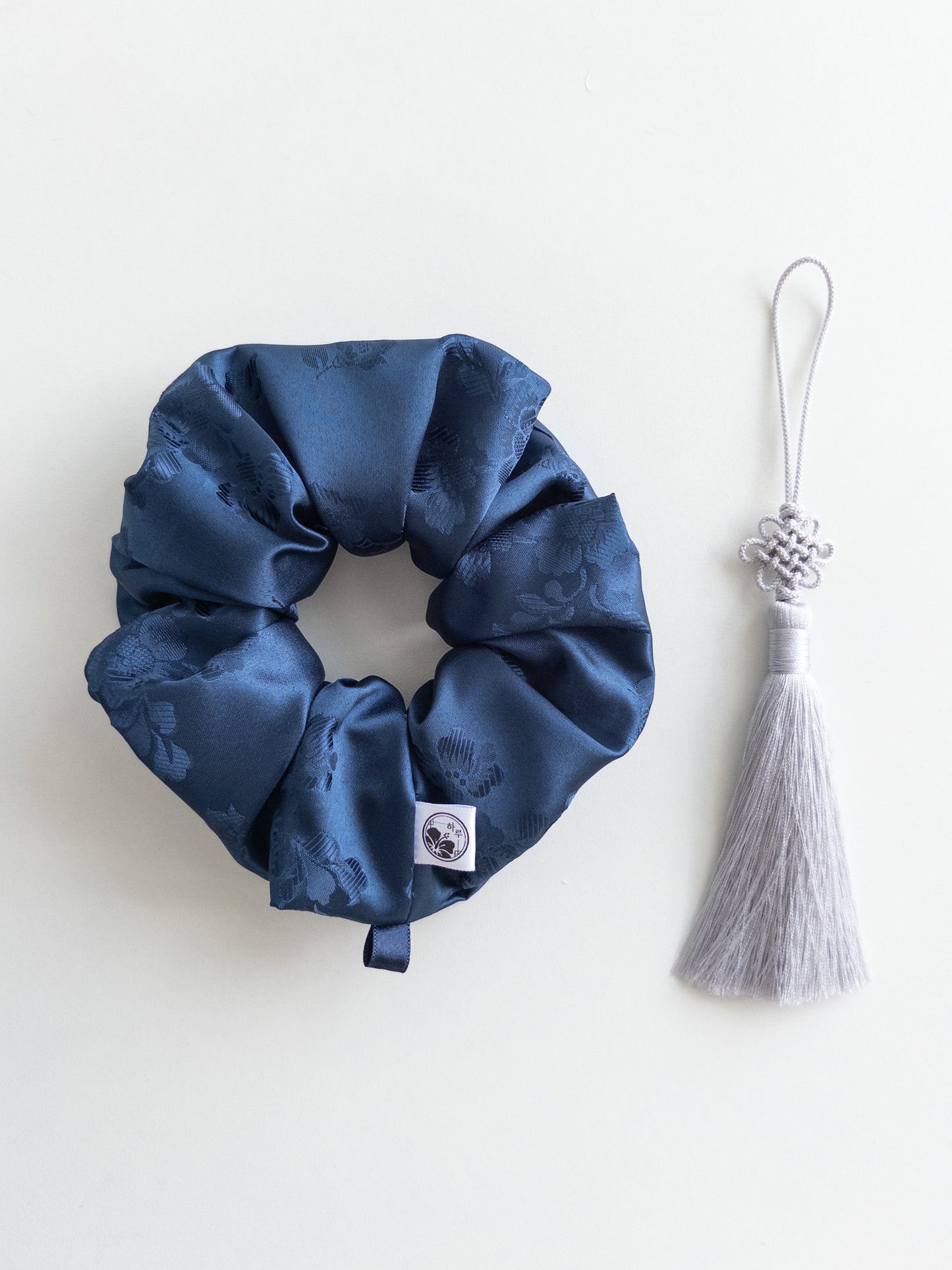 Navy hanbok scrunchie with a Norigae(light gray)