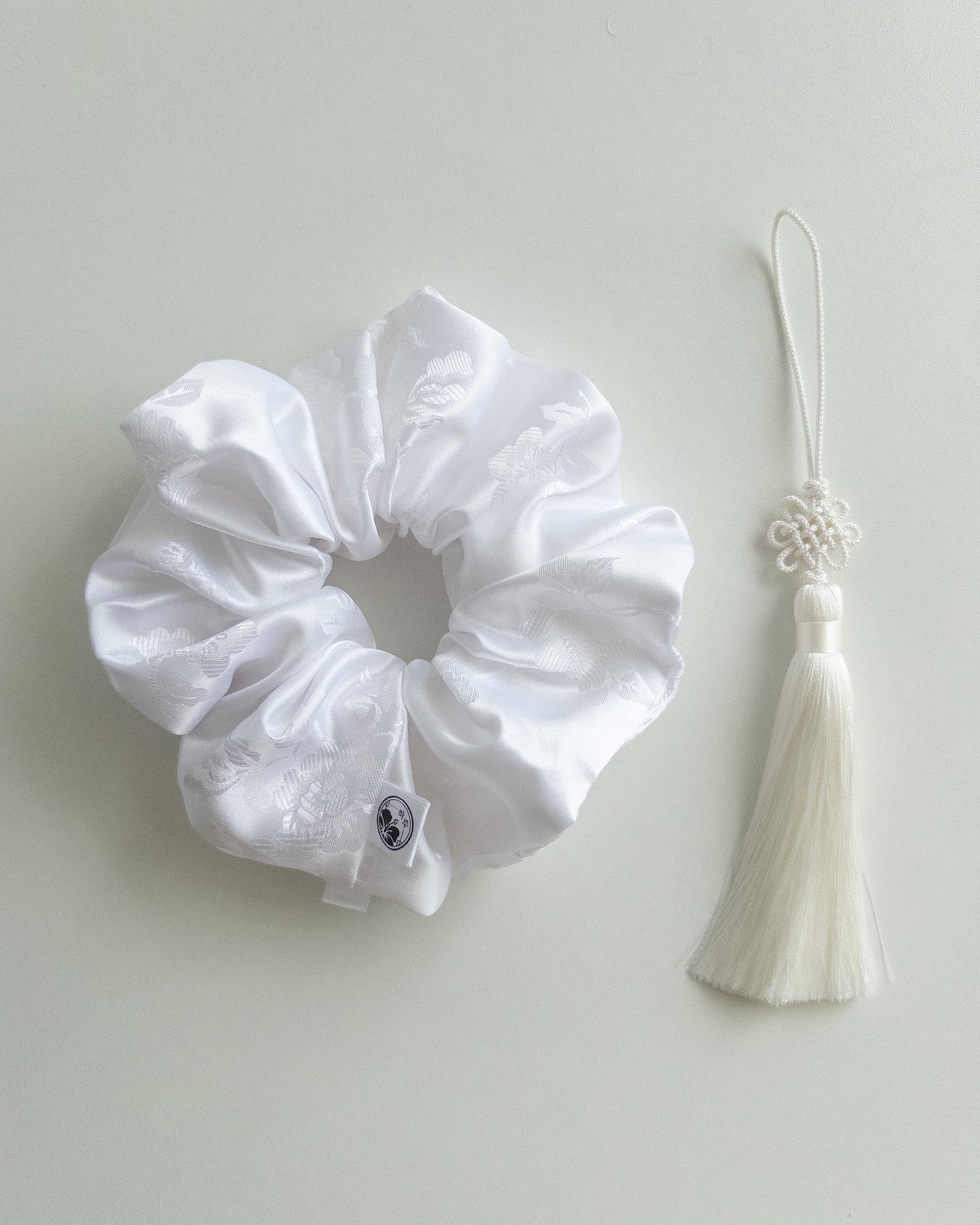 White Hanbok Scrunchie with a Norigae(korean traditional knot accessory)