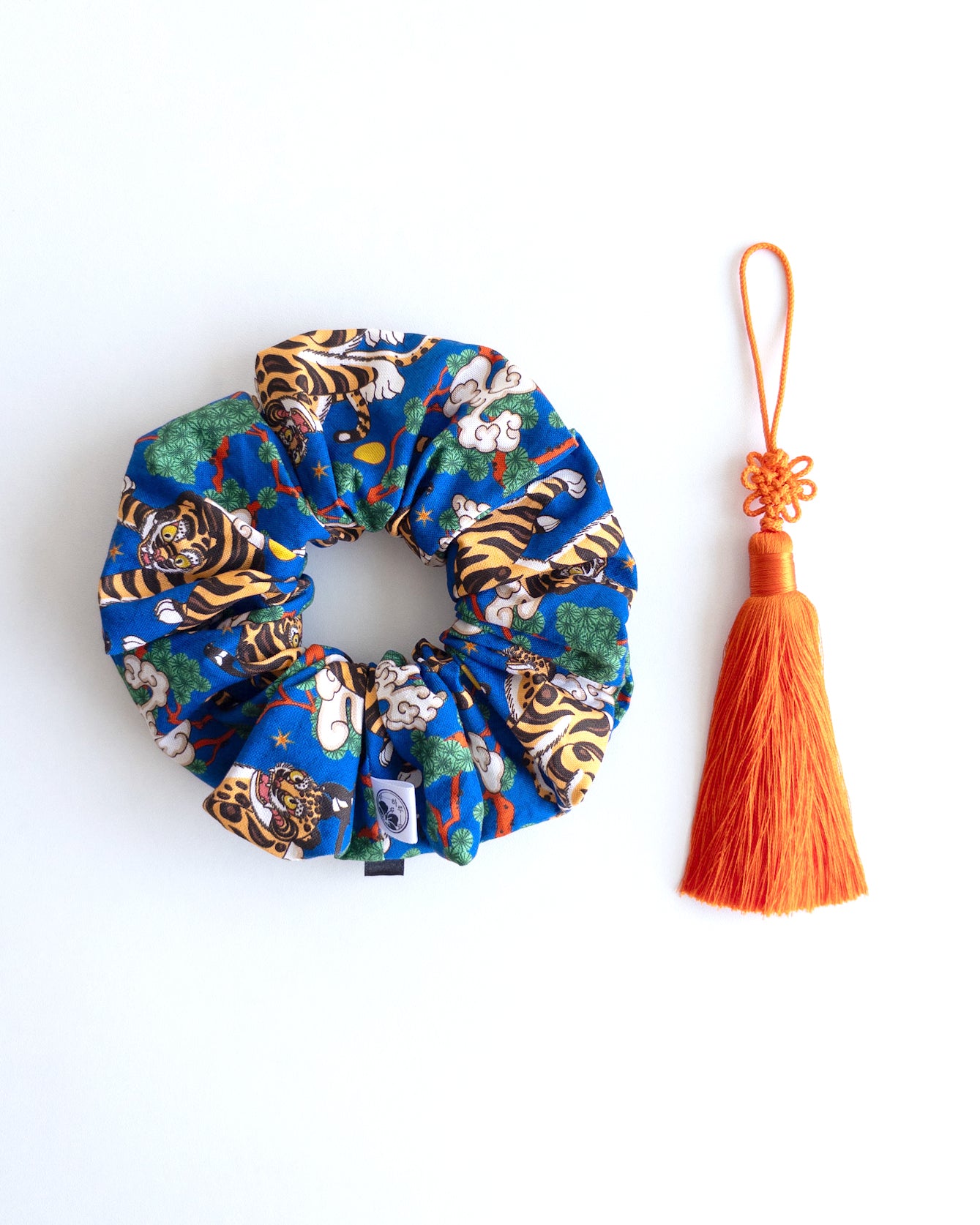 Haruyeon Hawaii Hojakdo scrunchie inspired by Korean folk art