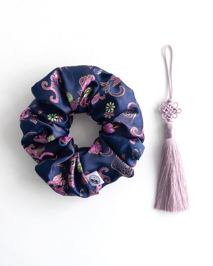 Bamhaneul hanbok scrunchie with light purple norigae